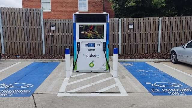 bp pulse Charging Station in Crowthorne United Kingdom of Great Britain and Northern Ireland