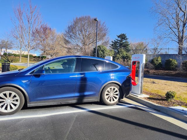 Tesla Supercharger in Hendersonville North Carolina