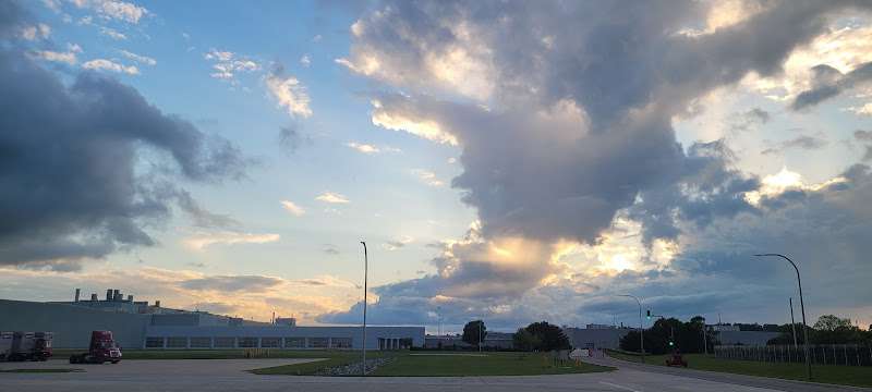 Mercedes Benz Plant 2 EV Charging Station at 4 Mercedes Dr