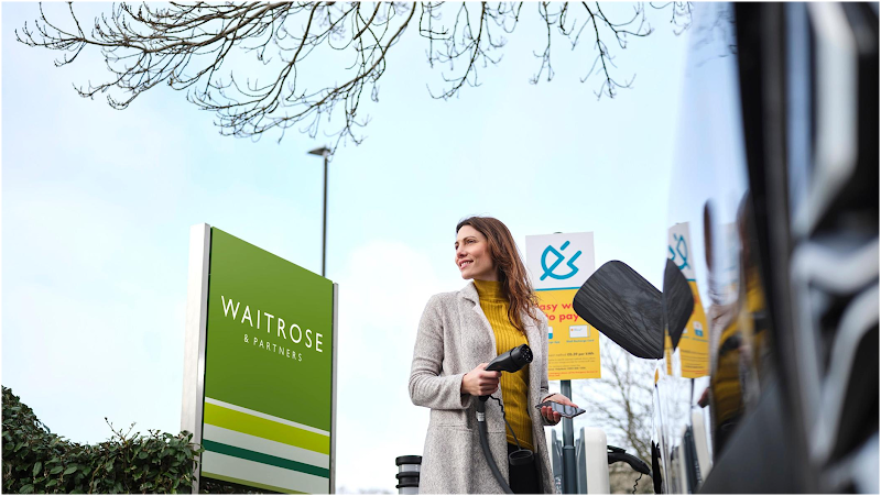 Shell Recharge Charging Station EV Charging Station at 223 London Rd