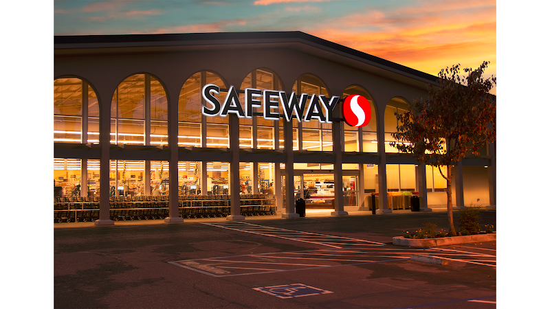 Safeway EV Charging Station at 2601 Balls Ferry Rd