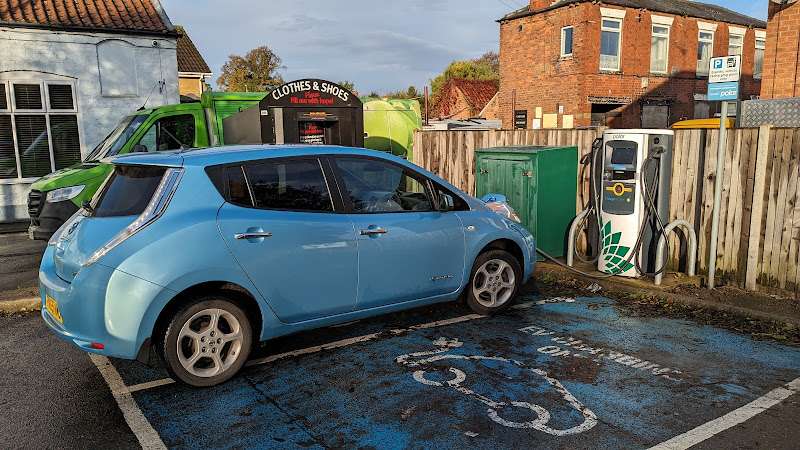 bp pulse Charging Station EV Charging Station at Co-op Morton Food Store