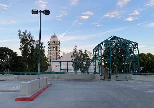 230 E Chapman Ave Garage in Fullerton California