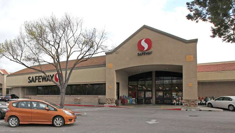 Mariposa Shopping Center EV Charging Station at 2760 Homestead Rd