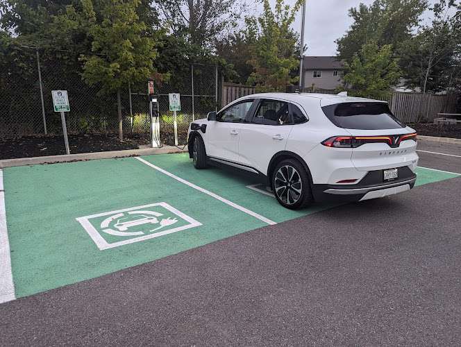 ChargePoint Charging Station EV Charging Station at 141 Dorothy St