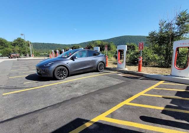 Tesla Supercharger in Hamburg Pennsylvania