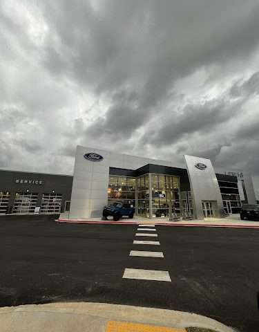Lewis Ford Sales Inc in Fayetteville Arkansas