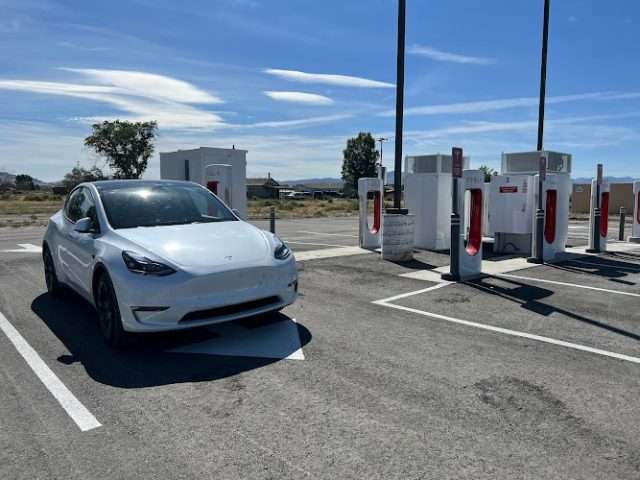 Shell Recharge Charging Station in McDermitt Nevada
