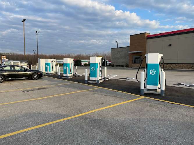 Shell Recharge Charging Station EV Charging Station at 780 OH-7