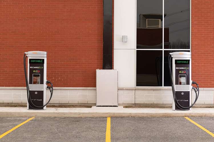 Eco Charge Charging Station EV Charging Station at 2775 Boulevard de la Pinière