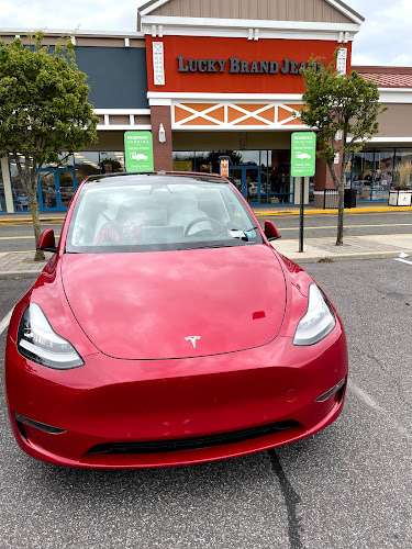 ChargePoint Charging Station EV Charging Station at 1791 Old Country Rd