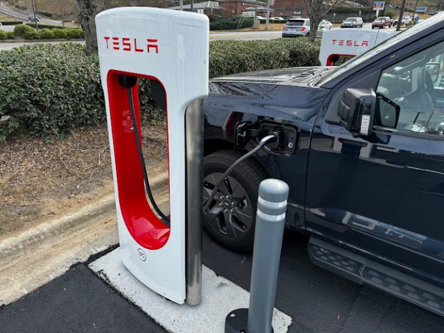Tesla Supercharger in Alabaster Alabama
