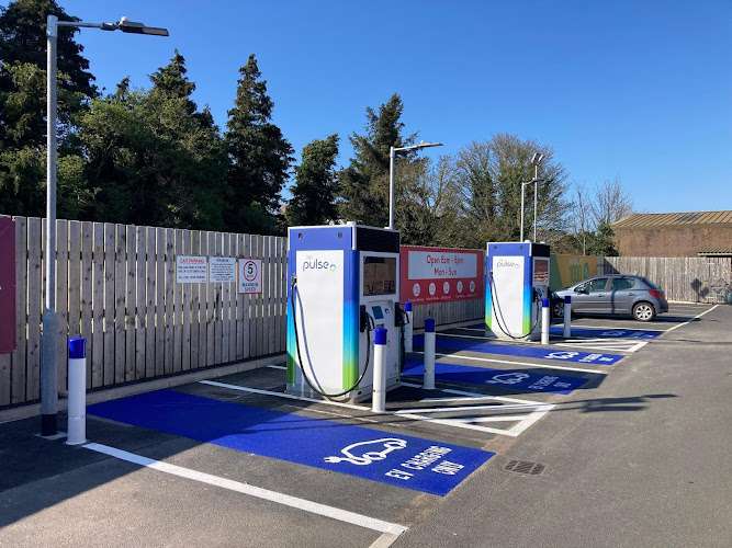 bp pulse Charging Station EV Charging Station at HRL Fortfield