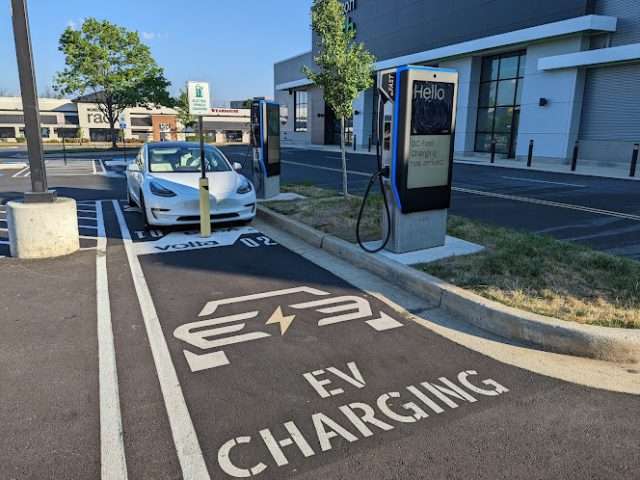 Shell Recharge Charging Station in Gaithersburg Maryland