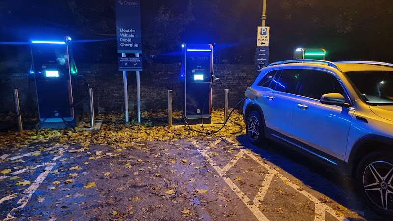 Osprey Charging Station EV Charging Station at High St