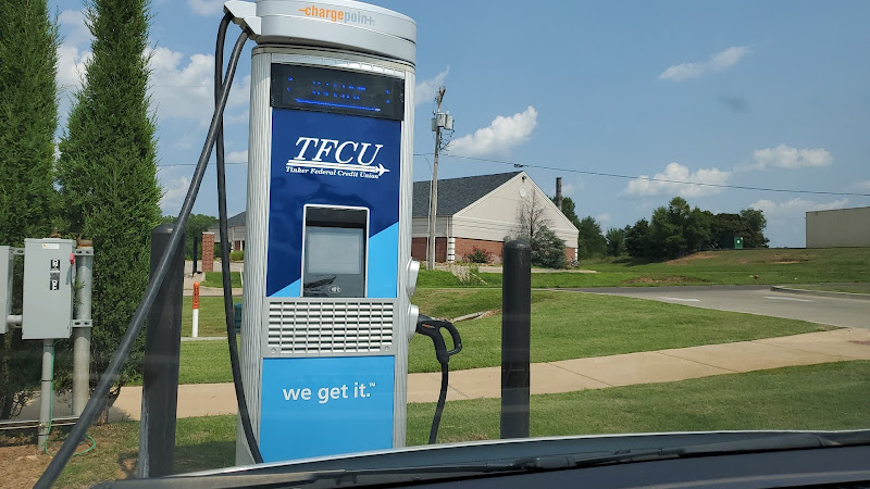 ChargePoint Charging Station EV Charging Station at 2185 Harper St