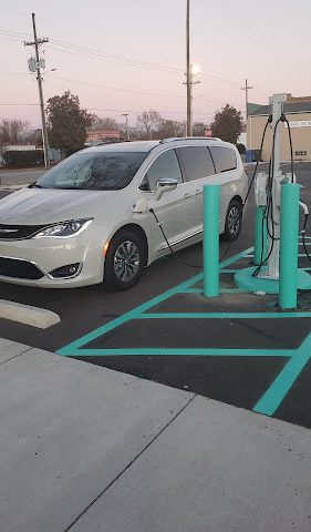 Electric Vehicle Charging Station in Laurinburg North Carolina
