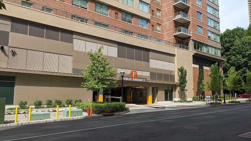 ChargePoint Charging Station EV Charging Station at 21 Ave at Port Imperial