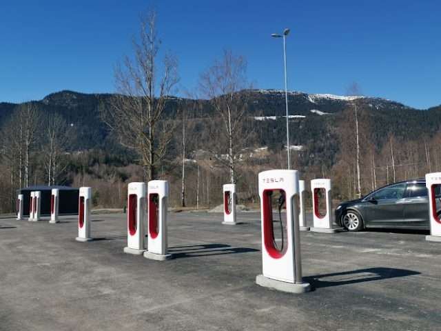 Tesla Supercharger in Fåvang Norway 2634