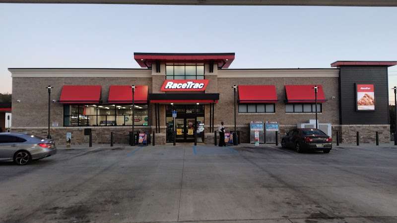 RaceTrac EV Charging Station at 204 Grace St