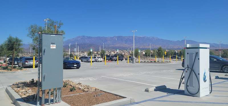 KRB7 & QXY9 & IUSJ Amazon Warehouse EV Charging Station at 36900 W 4th St