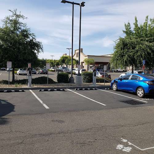 ChargePoint Charging Station EV Charging Station at 950 Groveland Ln