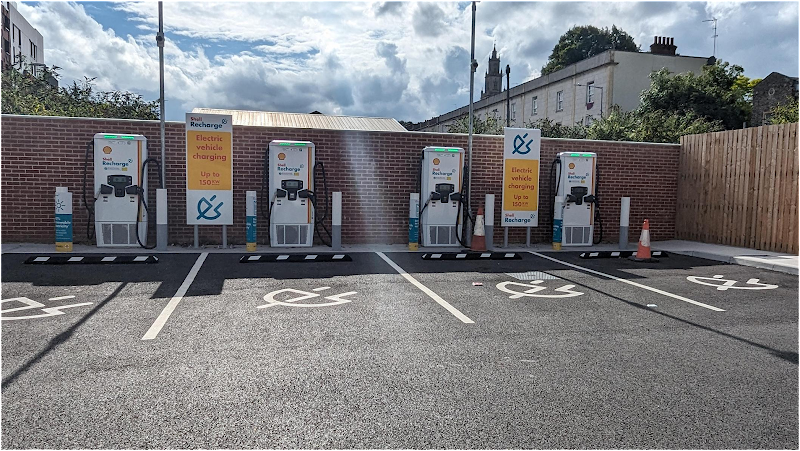 Shell Recharge Charging Station EV Charging Station at Newfoundland Rd