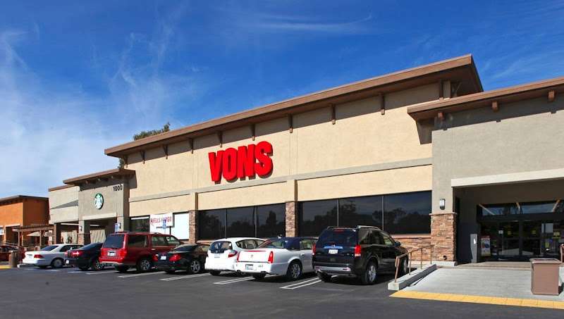 El Norte Pkwy Plaza EV Charging Station at 964-1042 W El Norte Pkwy