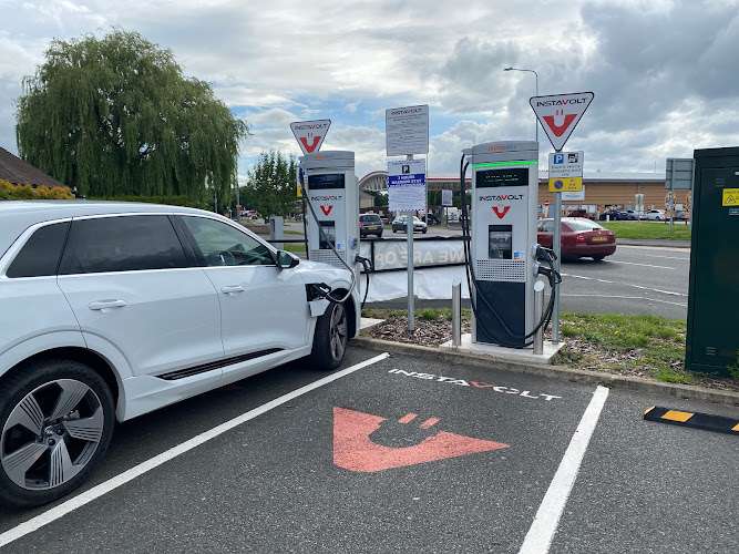 InstaVolt Charging Station EV Charging Station at KFC