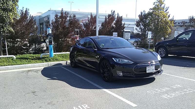 ChargePoint Charging Station EV Charging Station at 1660 E Spring St