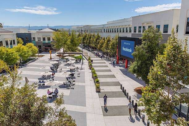 MPK 12, facebook hq building in Menlo Park California