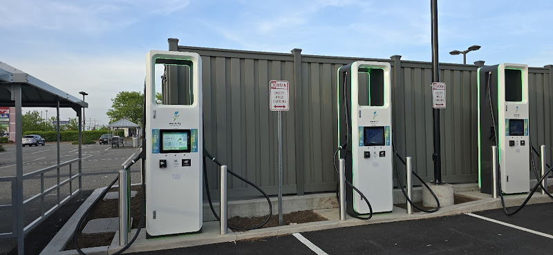 Electrify America Charging Station EV Charging Station at 272 & 31 US-202