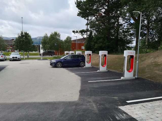 Tesla Supercharger in Oppdal Norway 7340