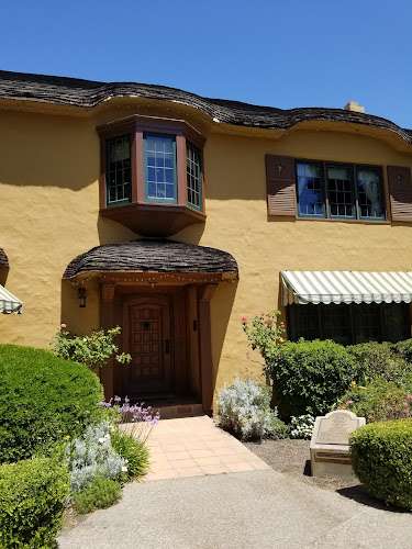 Ainsley House EV Charging Station at 300 Grant St