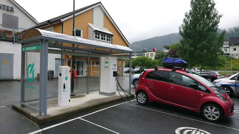 Mer Charging Station EV Charging Station at 350