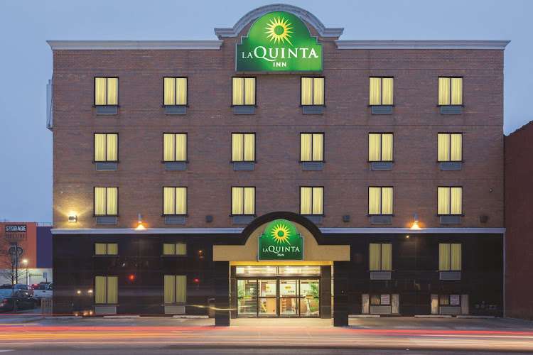 La Quinta Inn by Wyndham Queens (New York City) EV Charging Station at 37-18 Queens Blvd