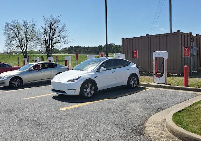 Tesla Supercharger in Steele Alabama