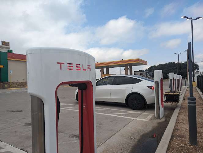 Tesla Supercharger EV Charging Station at N Broadway St #905