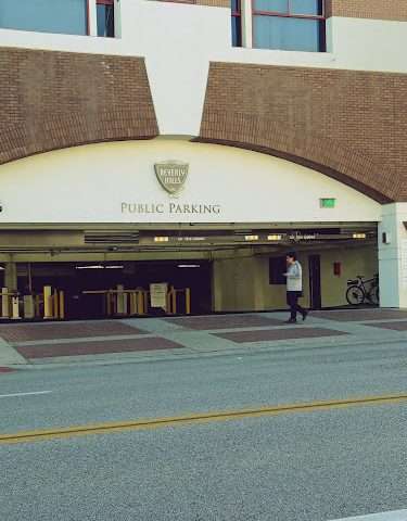 221 N. Crescent Garage in Beverly Hills California