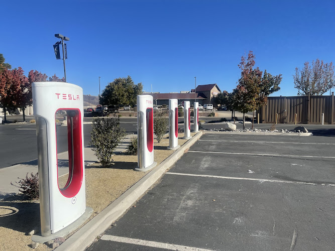 Tesla Supercharger EV Charging Station at Hwy 95A #1330
