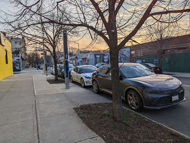 FLO Charging Station EV Charging Station at 33 Norman Ave