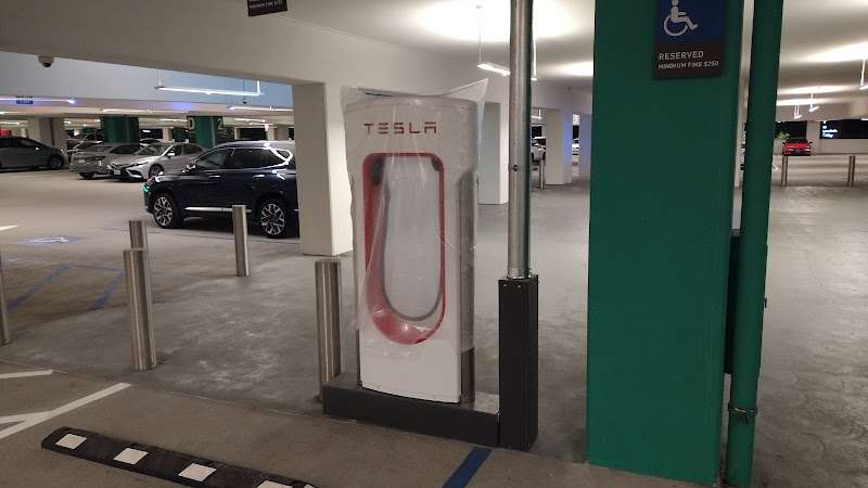 ChargePoint Charging Station EV Charging Station at 950 Spectrum Center Dr