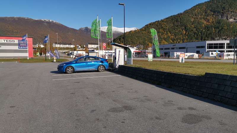 Mer Charging Station EV Charging Station at E136 438