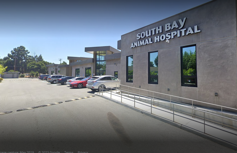 South Bay Animal Hospital & Emergency EV Charging Station at 5188 Moorpark Ave