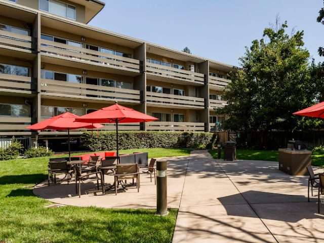 Palo Alto Place Apartments in Palo Alto California