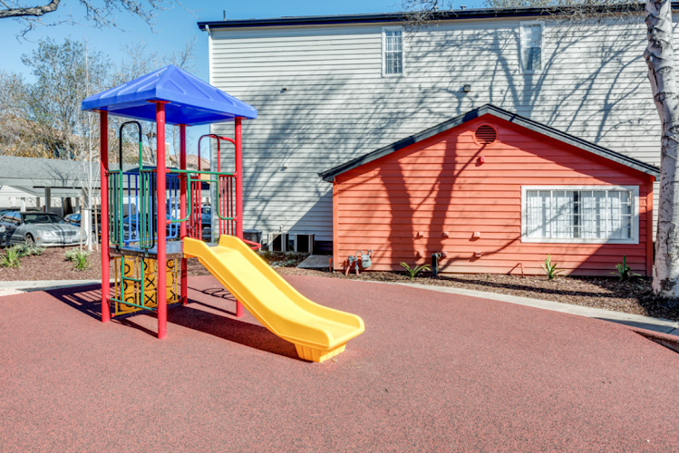 Bristol Commons Apartments EV Charging Station at 732 E Evelyn Ave