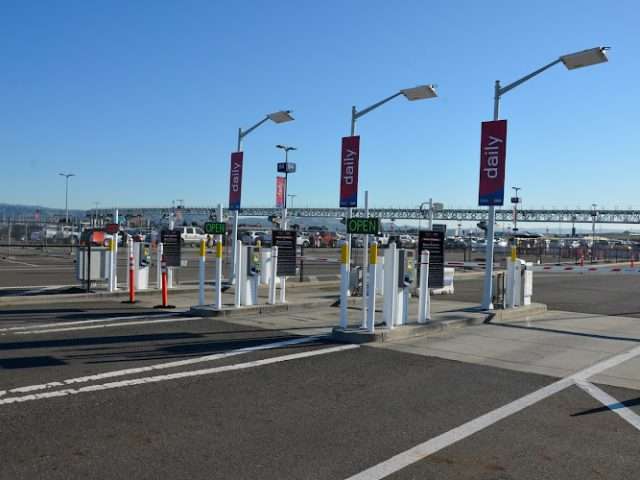 OAK Official Daily Parking in Oakland California