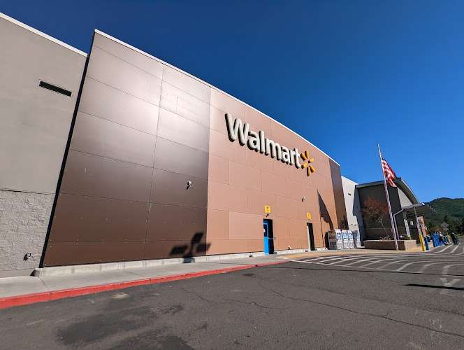 Walmart Supercenter EV Charging Station at 1906 Fort Jones Rd