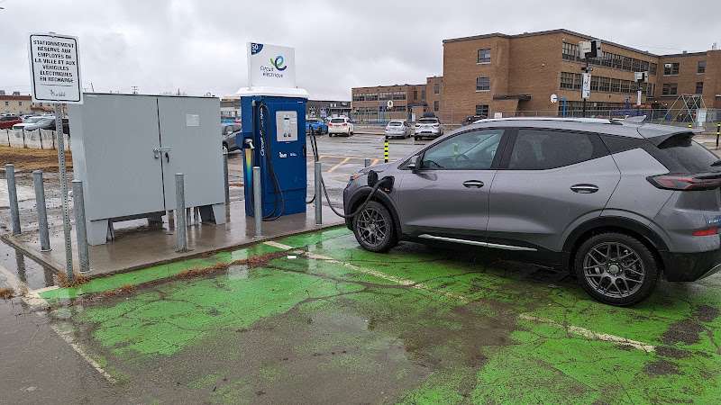 Circuit électrique Charging Station EV Charging Station at 6 4e Avenue E