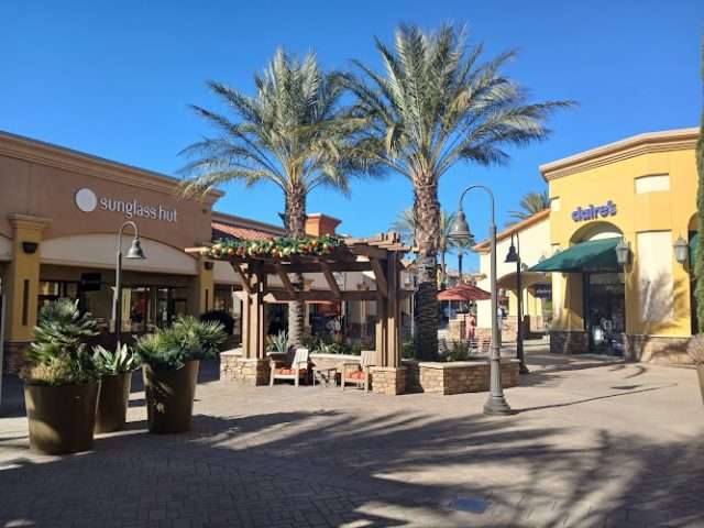 Desert Hills Premium Outlets in Cabazon California